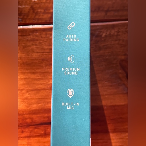 NIB Art+Sound Wireless Earbuds with Built-in Mic - Picture 4 of 12